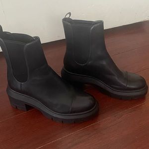 Stuart Weitzman Norah Lug Sole Chelsea Boot Black